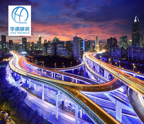進入香港高速通暢的道路，就像內地有才之士移民香港的專才之路，也是很順暢