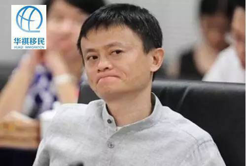 3年前的陳景揚在非誠勿擾中的形象，就是一副屌絲樣，在這個拜金的時代怎么可能會有女嘉賓會看上他